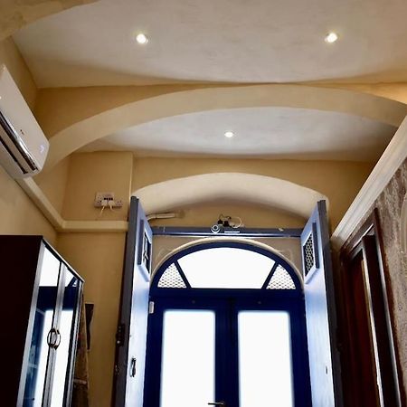 City Centre Pied-A-Terre Near Food Market And Walking Distance To Bus Terminus Валетта Экстерьер фото